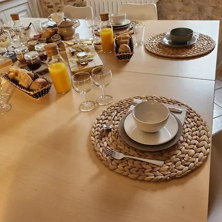 Nocleg ze śniadaniem D'hotes Le Bernes