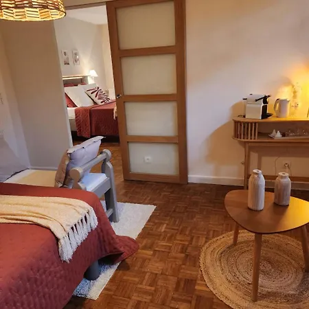 D'hotes Le Bernes Bed & Breakfast *
