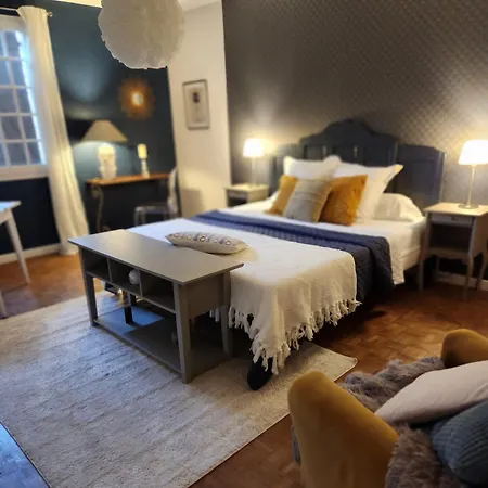 D'hotes Le Bernes Bed & Breakfast *